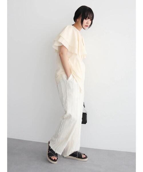 KBF（ケイビーエフ）の「KBF フリルブラウス（シャツ/ブラウス・レディース・チャコールグレー/アイボリー・FREE）」の22枚目の写真