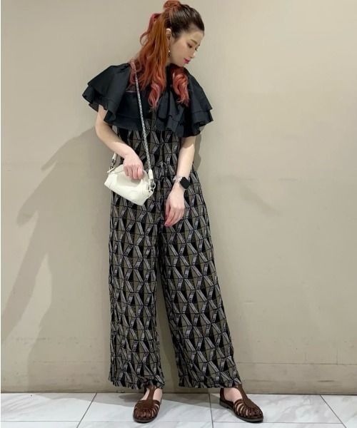 KBF（ケイビーエフ）の「KBF フリルブラウス（シャツ/ブラウス・レディース・チャコールグレー/アイボリー・FREE）」の6枚目の写真