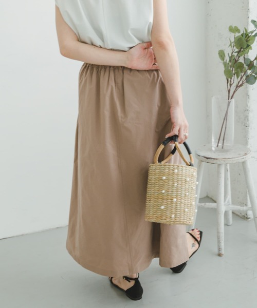 ITEMS URBANRESEARCH(アイテムズ アーバンリサーチ)の「『UR TECH POLIsh POLI』タックスカート(スカート・レディース・レッド系その他/ブラック/ベージュ・FREE)」の9枚目の写真