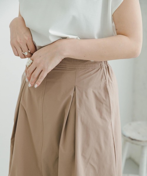 ITEMS URBANRESEARCH(アイテムズ アーバンリサーチ)の「『UR TECH POLIsh POLI』タックスカート(スカート・レディース・レッド系その他/ブラック/ベージュ・FREE)」の20枚目の写真