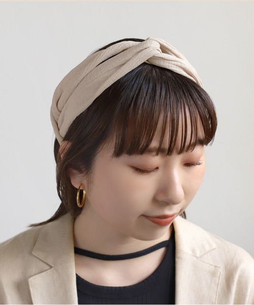ANEMONE（アネモネ）の「ナチュラルカラーバックワイヤーターバン（ヘアバンド・レディース・ブラック/ブルー/グレー/アイボリー・FREE）」の2枚目の写真