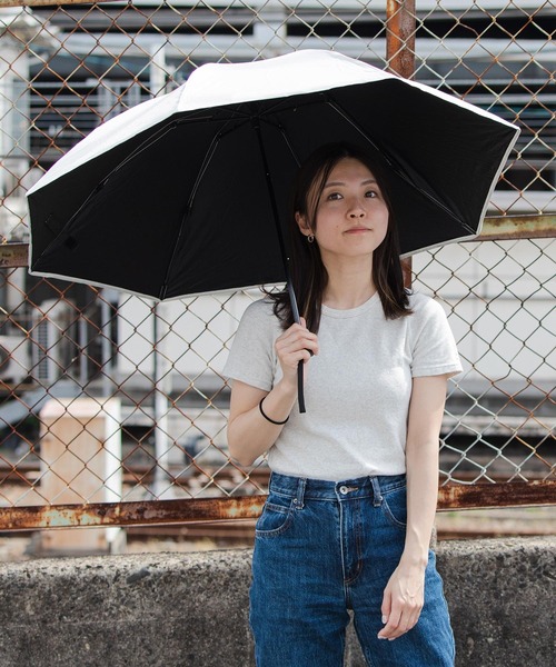 KiU(キウ)の「つゆ先がない安全傘 アメニモマケズ,ハレニモマケズ.タイプ:ライトウェイト 軽量 UVカット率100%(折りたたみ傘・メンズ・カーキ/ブラック/オフホワイト/グレー/ネイビー・FREE)」の22枚目の写真