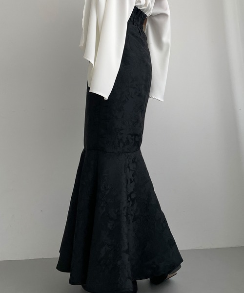Louere(ルエレ)の「フラワージャガードハイウエストマーメイドスカート(スカート・レディース・ブラック/アイボリー・SMALL/MEDIUM/LARGE/X-LARGE)」の6枚目の写真