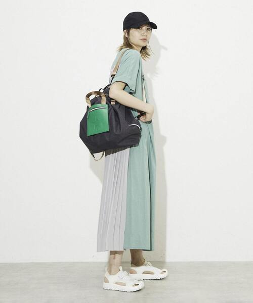 CONVERSE TOKYO(コンバーストウキョウ)の「BACK PLEATS DOCKING DRESS(ワンピース・レディース・グリーン/ブルー/ブラック・FREE)」の6枚目の写真