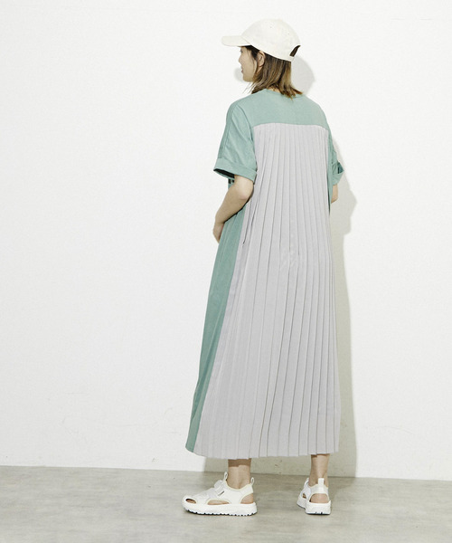 CONVERSE TOKYO(コンバーストウキョウ)の「BACK PLEATS DOCKING DRESS(ワンピース・レディース・グリーン/ブルー/ブラック・FREE)」の7枚目の写真