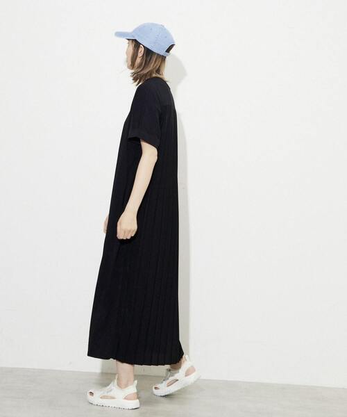 CONVERSE TOKYO(コンバーストウキョウ)の「BACK PLEATS DOCKING DRESS(ワンピース・レディース・グリーン/ブルー/ブラック・FREE)」の14枚目の写真