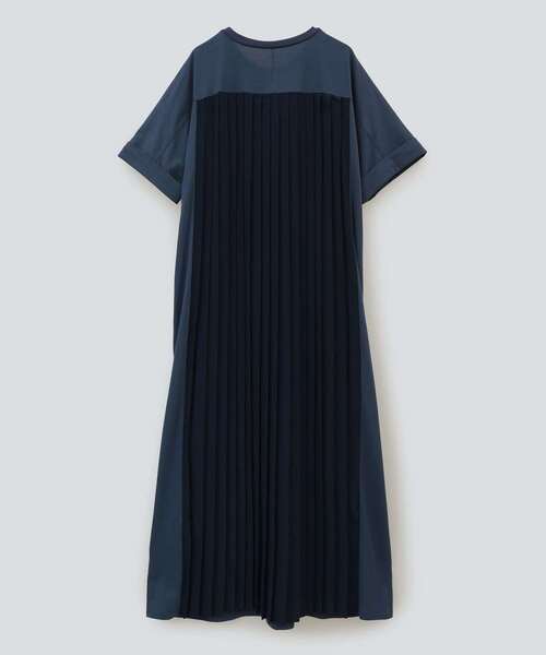 CONVERSE TOKYO(コンバーストウキョウ)の「BACK PLEATS DOCKING DRESS(ワンピース・レディース・グリーン/ブルー/ブラック・FREE)」の20枚目の写真