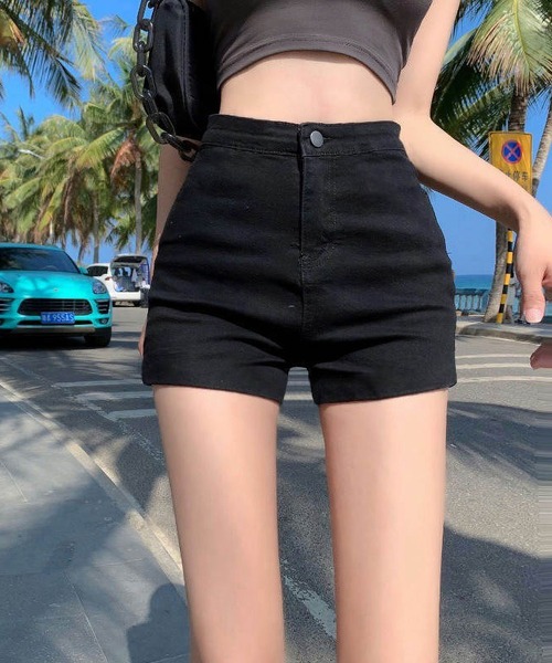 MAISON DE THERESE(メゾン ド テレーズ)の「Aラインショートデニムパンツ(デニムパンツ・レディース・ブラック・S/M/L/XL/XX-LARGE)」の2枚目の写真