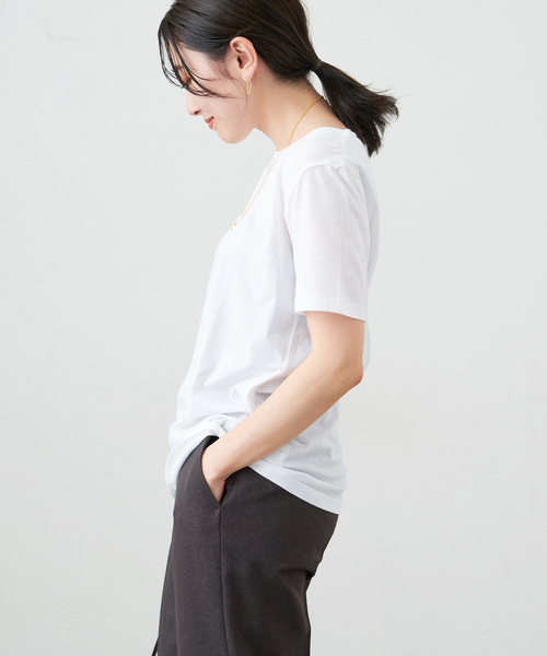 IENA（イエナ）の「【Uhr/ウーア】BACK OPEN Tシャツ（Tシャツ/カットソー・レディース・ブラック/ブラウン/ホワイト・FREE）」の13枚目の写真