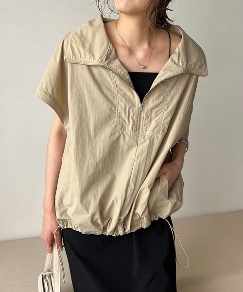 CAPRICIEUX LE'MAGE(カプリシューレマージュ)の「半袖アノラックシャツ(Tシャツ/カットソー・レディース・ホワイト/ベージュ・FREE)」の1枚目の写真
