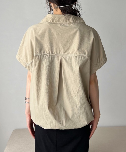 CAPRICIEUX LE'MAGE(カプリシューレマージュ)の「半袖アノラックシャツ(Tシャツ/カットソー・レディース・ホワイト/ベージュ・FREE)」の4枚目の写真