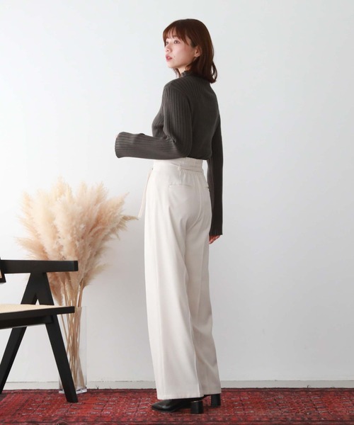 archives（アルシーヴ）の「’ハイウエストツータックワイドパンツ’（その他パンツ・レディース・ブラック/モカ/アイボリー・MEDIUM）」の5枚目の写真