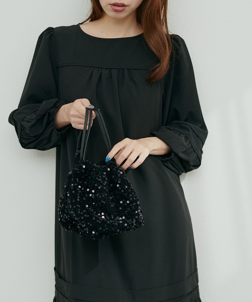 natural couture（ナチュラルクチュール）の「メタリックマルチミニショルダーバッグ（ショルダーバッグ・レディース・シルバー/ブラック・FREE）」の10枚目の写真