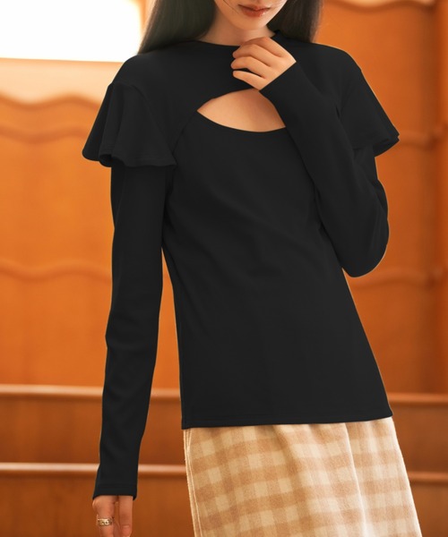 SAISON DE PAPILLON(セゾンドパピヨン)の「フロントカットアウトカットソートップス(Tシャツ/カットソー・レディース・ベージュ/ラベンダー/ブラック・S/L/M)」の1枚目の写真