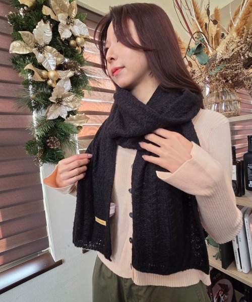 ｔｏｌｅｎｅ（トレネ）の「ワッフルニットマフラー（マフラー・レディース・レッド/ベージュ/ブラック・ONE SIZE）」の13枚目の写真