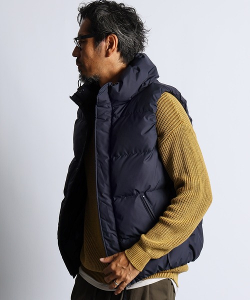 The DUFFER of ST.GEORGE(ザダファーオブセントジョージ)の「VOLUME NECK DOWN VEST:ボリュームネック ダウンベスト ライトアウター(ダウンベスト・メンズ・ブラック/ネイビー/グレー・SMALL/MEDIUM/LARGE/X-LARGE)」の8枚目の写真