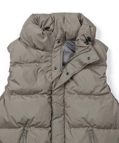 VOLUME NECK DOWN VEST：ボリュームネック ダウンベスト ライト