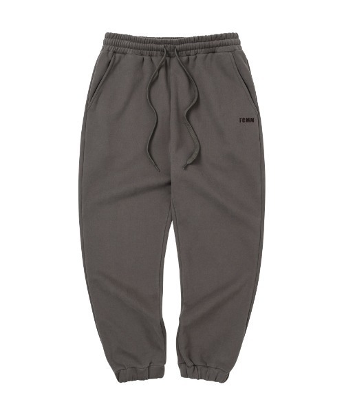 FCMM(エフシーエムエム)の「CLUB TEAM ESSENTIAL SWEAT PANTS/クラブチームエッセンシャルスウェットパンツ(スウェットパンツ・レディース・グレー/ブラウン/ブラック/ナチュラル/アイボリー・MEDIUM/LARGE/X-LARGE)」の4枚目の写真