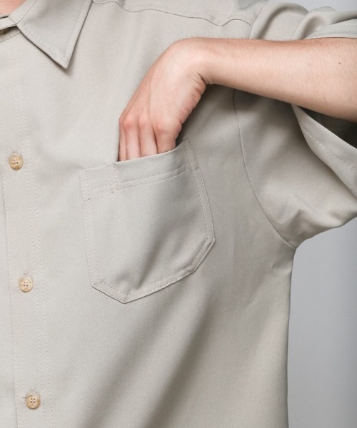 乱痴気(ランチキ)の「【CALTOP】STANDARD SHIRTS(シャツ/ブラウス・メンズ・グレー/ベージュ/ホワイト・S/M)」の13枚目の写真