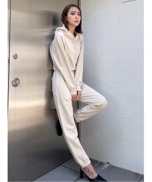 GYDA(ジェイダ)の「GYDA×NEWERA シ ョートスウェット パーカー(パーカー・レディース・アイボリー/ブラック・FREE)」の19枚目の写真
