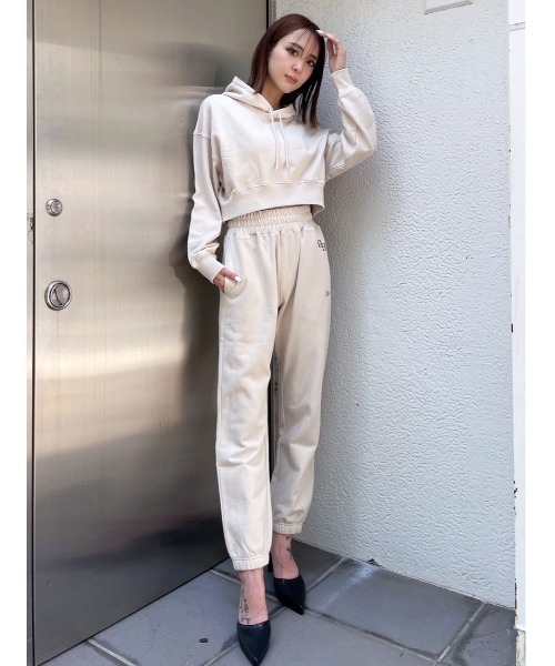 GYDA(ジェイダ)の「GYDA×NEWERA シ ョートスウェット パーカー(パーカー・レディース・アイボリー/ブラック・FREE)」の20枚目の写真