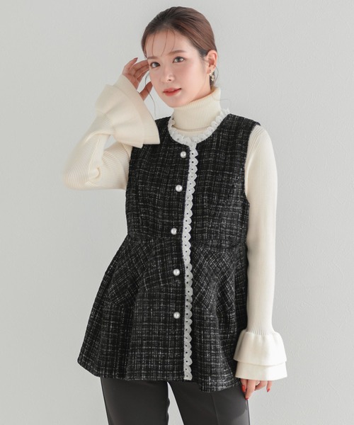 Fit more(フィットモア)の「【ZOZO限定カラー】ダブルベルフレアスリーブニット(ニット/セーター・レディース・チャコールグレー/ブラック/ピンク/アイボリー・FREE)」の8枚目の写真