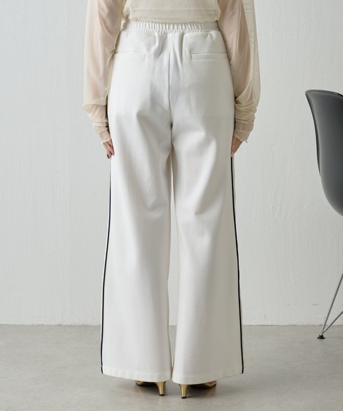 COLLAGE GALLARDAGALANTE（コラージュガリャルダガランテ）の「トラックパンツ/セットアップ可（その他パンツ・レディース・ホワイト/ネイビー・FREE）」の22枚目の写真