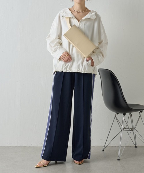 COLLAGE GALLARDAGALANTE（コラージュガリャルダガランテ）の「トラックパンツ/セットアップ可（その他パンツ・レディース・ホワイト/ネイビー・FREE）」の3枚目の写真