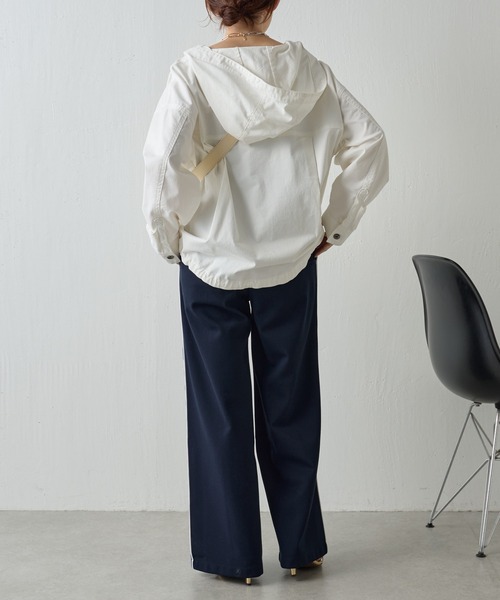 COLLAGE GALLARDAGALANTE（コラージュガリャルダガランテ）の「トラックパンツ/セットアップ可（その他パンツ・レディース・ホワイト/ネイビー・FREE）」の8枚目の写真