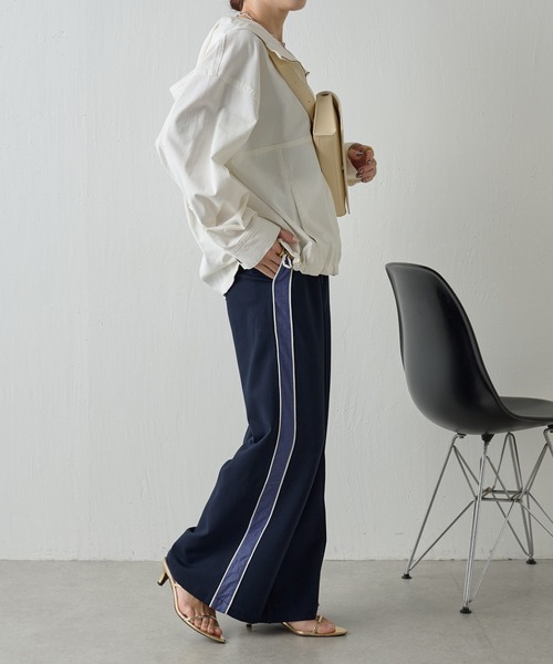 COLLAGE GALLARDAGALANTE（コラージュガリャルダガランテ）の「トラックパンツ/セットアップ可（その他パンツ・レディース・ホワイト/ネイビー・FREE）」の9枚目の写真