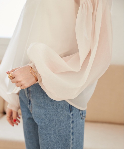 ANGIE（アンジー）の「ギャザー バルーンスリーブ シアーブラウス（シャツ/ブラウス・レディース・ライトグレー/ホワイト/ブラック/アイボリー・FREE）」の10枚目の写真