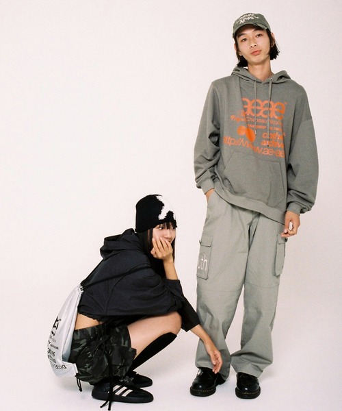 aeae（エーイーエーイー）の「WebLogo Gym Sack（ショルダーバッグ・メンズ・シルバー/ブラック/チャコール・FREE）」の10枚目の写真