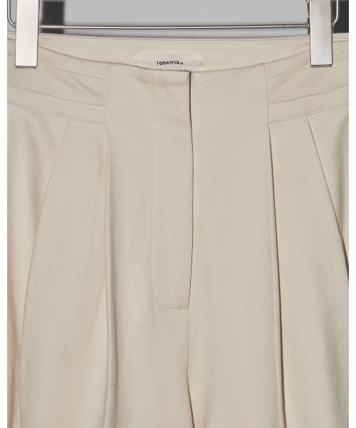 TODAYFUL(トゥデイフル)の「TODAYFUL Peachskin Tuck Trousers 12320719(スラックス・レディース・ブラウン/オフホワイト/ブラック・36)」の22枚目の写真
