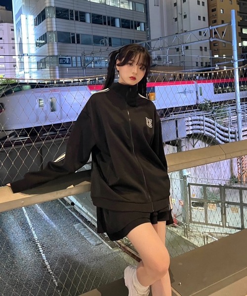 STRAY SHEEP(ストレイシープ)の「【STRAY SHEEP/ストレイシープ】メンズトラックジャケット/ブルゾン(ブルゾン・レディース・ブラック・MEDIUM/LARGE)」の1枚目の写真