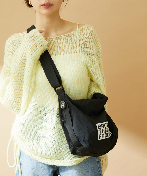 BROWN THEATRE PRODUCTS（ブラウンシアタープロダクツ）の「【THEATRE PRODUCTS】ナイロンショルダーバッグ【J'aDoRe JUN ONLINE限定】（ショルダーバッグ・レディース・ホワイト系その他5/ブラック・FREE）」の7枚目の写真