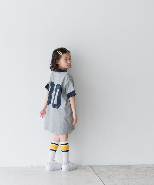 LOWRYS FARM（ローリーズファーム）の「ＵＳＡプリントワンピースＳＳ　102338（ワンピース・キッズ・グレー/ネイビー/グリーン/レッド・120cm/110cm/150cm/140cm/130cm）」の2枚目の写真