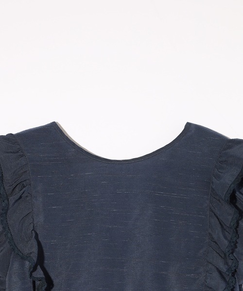 MILKFED.(ミルクフェド)の「RUFFLE SLEEVE CROPPED TOP(シャツ/ブラウス・レディース・オリーブ/ライトピンク/ネイビー・ONE SIZE)」の7枚目の写真