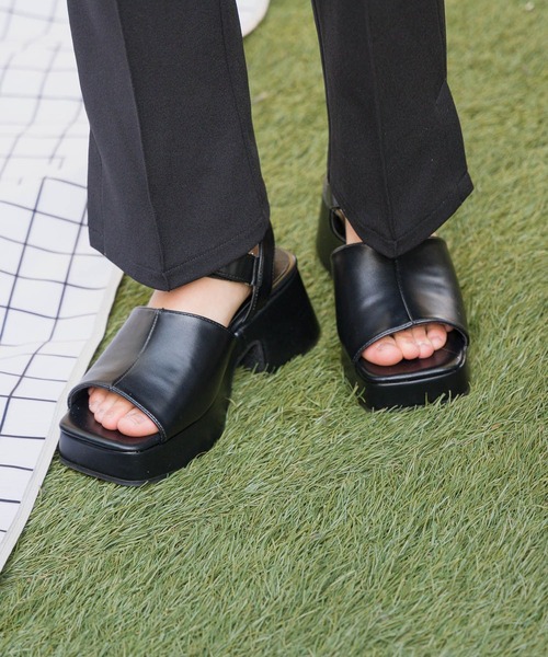 GLOBAL WORK(グローバルワーク)の「厚底ベルトサンダル/AND YUA ANY/103720(サンダル・キッズ・ブラック/シルバー・SMALL/MEDIUM)」の1枚目の写真