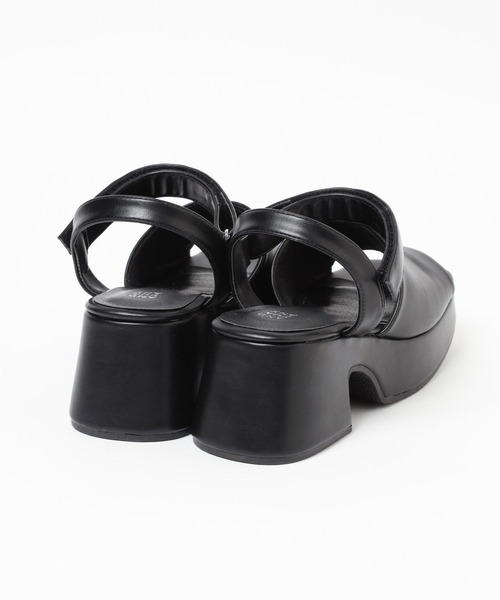 GLOBAL WORK(グローバルワーク)の「厚底ベルトサンダル/AND YUA ANY/103720(サンダル・キッズ・ブラック/シルバー・SMALL/MEDIUM)」の8枚目の写真