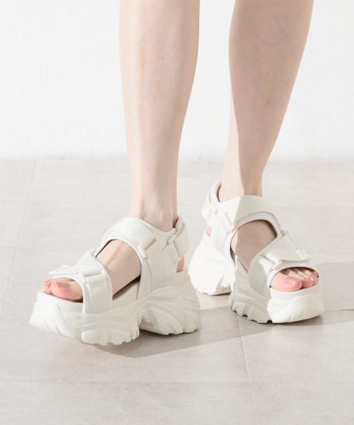 Honeys（ハニーズ）の「厚底スポーツサンダル（サンダル・レディース・ブラック×ホワイト/ブラック/ホワイト・LL/S/M/L）」の4枚目の写真