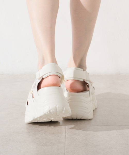 Honeys（ハニーズ）の「厚底スポーツサンダル（サンダル・レディース・ブラック×ホワイト/ブラック/ホワイト・LL/S/M/L）」の6枚目の写真