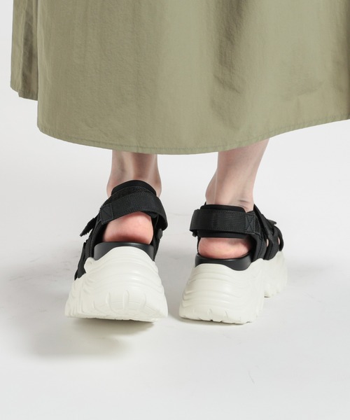 Honeys（ハニーズ）の「厚底スポーツサンダル（サンダル・レディース・ブラック×ホワイト/ブラック/ホワイト・LL/S/M/L）」の10枚目の写真