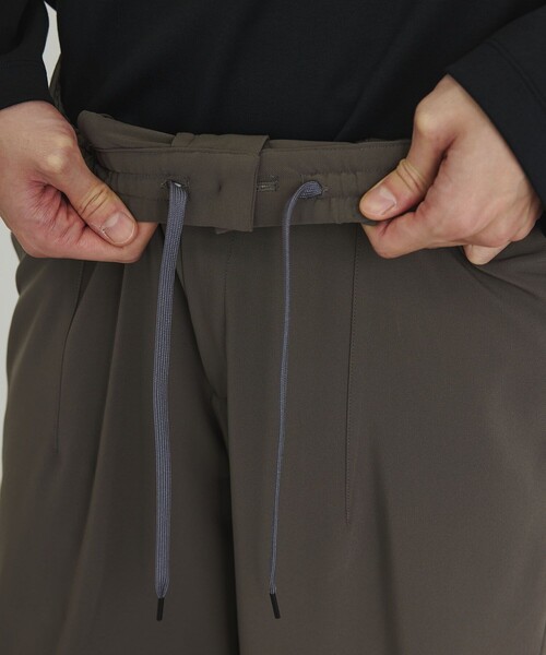 PUBLIC TOKYO(パブリックトウキョウ)の「〈セットアップ対応〉オルタネイトツイルパンツ(その他パンツ・メンズ・ライトブラウン/ダークグレー・1/2)」の8枚目の写真