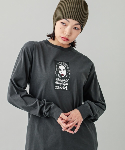 X-girl（エックスガール）の「VINYL LIP FACE L/S TEE（Tシャツ/カットソー・レディース・ホワイト/チャコール/ネイビー・S/M/L/XL）」の6枚目の写真