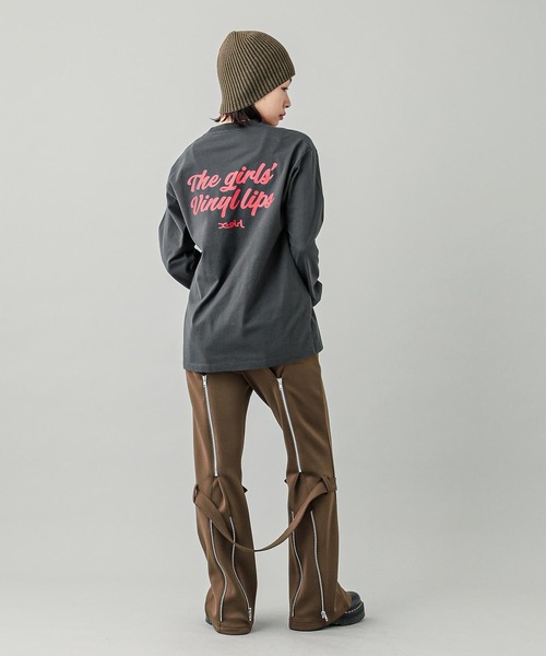 X-girl（エックスガール）の「VINYL LIP FACE L/S TEE（Tシャツ/カットソー・レディース・ホワイト/チャコール/ネイビー・S/M/L/XL）」の9枚目の写真