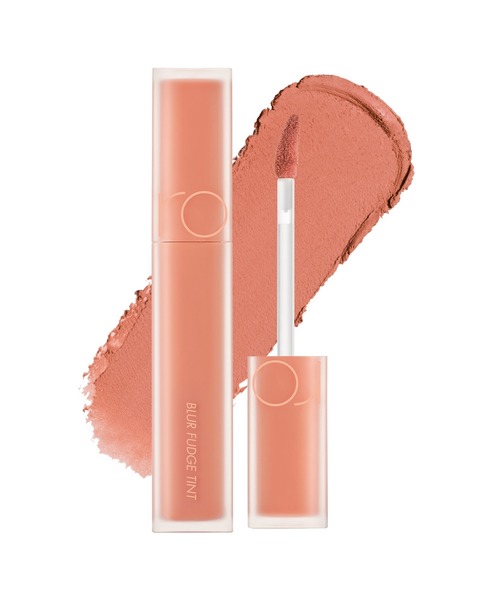 rom&nd（ロムアンド）の「rom&nd ブラーファッジティント（口紅/リップティント/グロス・レディース・12 WARMING UP/13 COOLING UP/01 POMELOCO/08 CURRENT JAM/07 COOL ROSE UP/05 BIBI CANDY/04 RADWOOD/10 FUDGE RED/14 UNROSE/15 BERRY FIZZ/16 BURNT ORANGE/11 FUCHSIA VIBE/03 MUSKY/09 CORAL JUBILEE・FREE）」の3枚目の写真