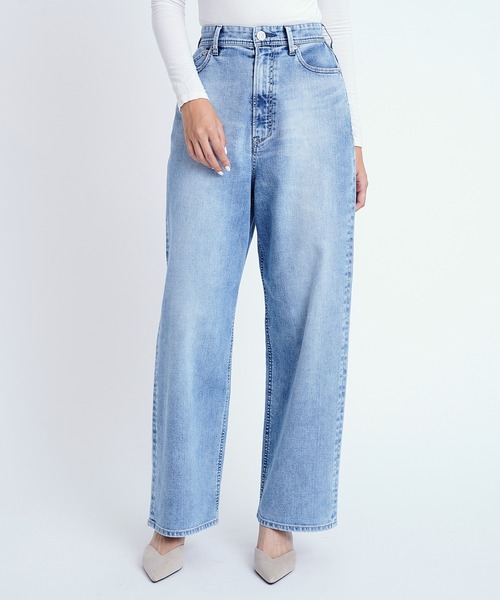 YANUK（ヤヌーク）の「Really Light ルーズストレート"JOAN"（デニムパンツ・レディース・サックスブルー・26inch/25inch/24inch/23inch/22inch/21inch/27inch）」の6枚目の写真