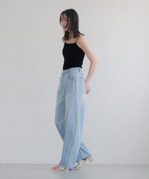 LIAN（リアン）の「フリンジデニムカーブパンツ（デニムパンツ・レディース・ブルー系その他/ブラック/ブルー・MEDIUM/SMALL）」の6枚目の写真