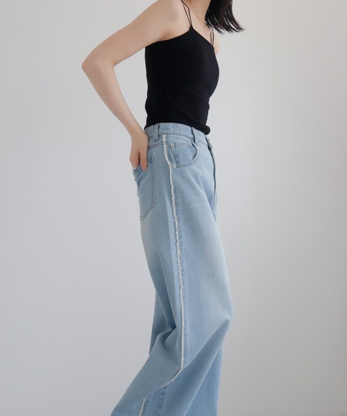 LIAN（リアン）の「フリンジデニムカーブパンツ（デニムパンツ・レディース・ブルー系その他/ブラック/ブルー・MEDIUM/SMALL）」の10枚目の写真