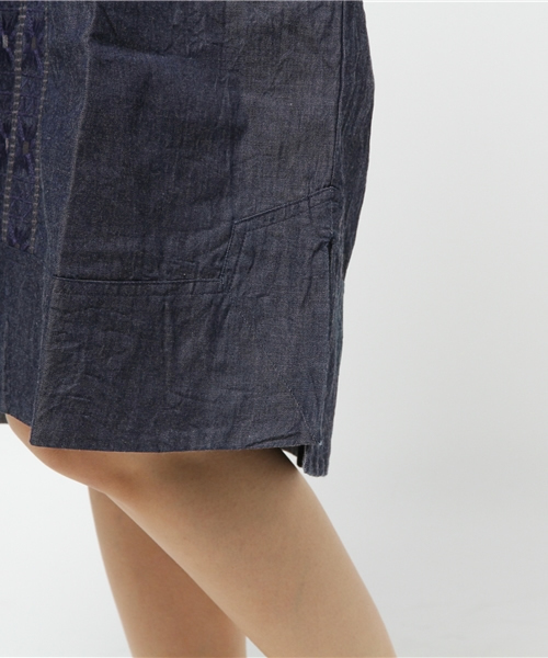 BEAMS BOY（ビームスボーイ）の「trepied / 刺繍 Vネックワンピース（ワンピース・レディース・インディゴブルー・ONE SIZE）」の5枚目の写真